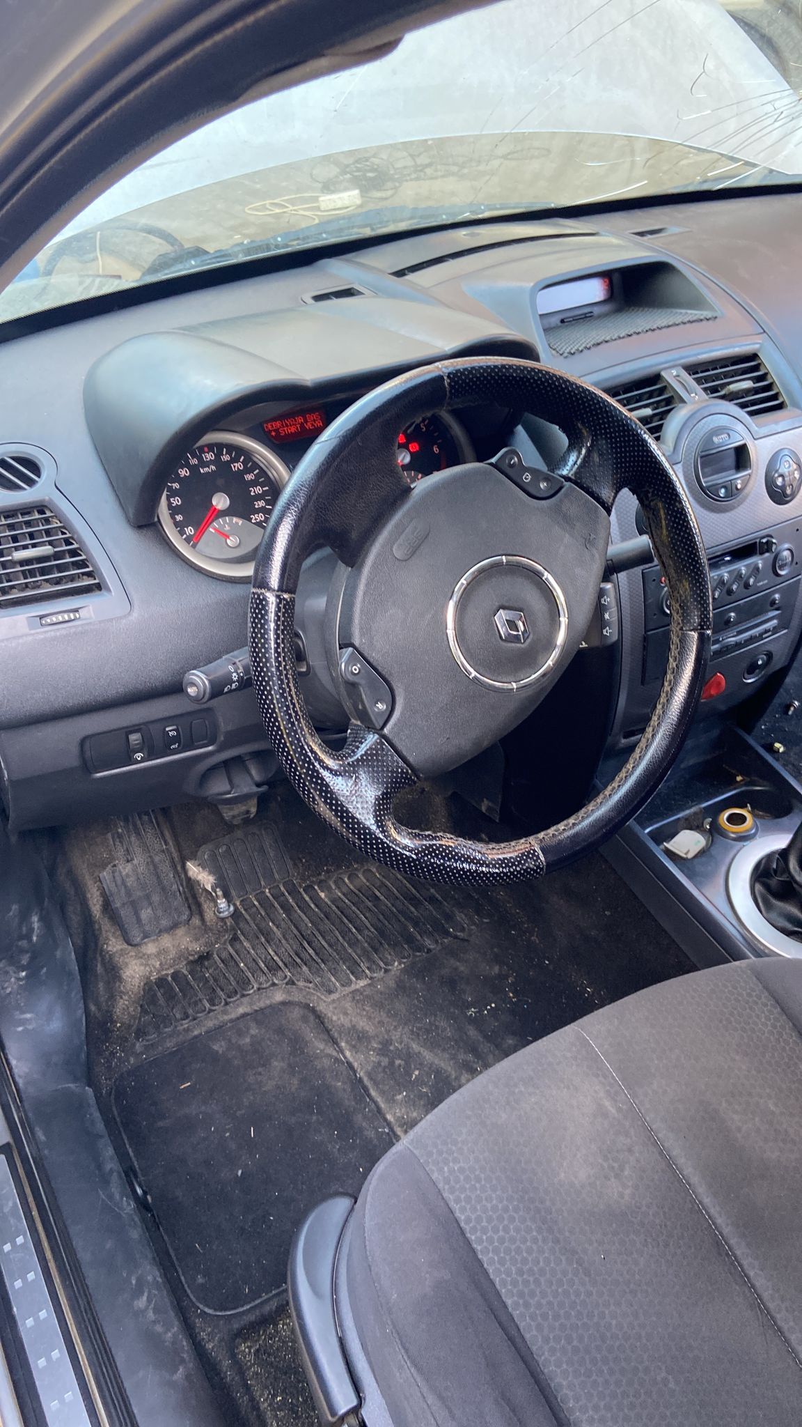 47 Megane 2
